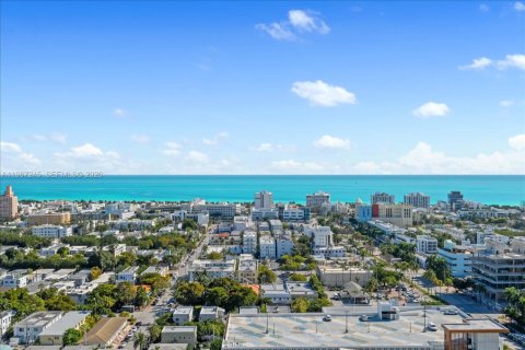 Copropriété à vendre à Miami Beach, Floride: 2 chambres, 113.15 m2 № 2255198 - photo 2