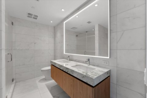 Copropriété à vendre à Miami Beach, Floride: 2 chambres, 113.15 m2 № 2255198 - photo 22