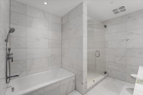 Copropriété à vendre à Miami Beach, Floride: 2 chambres, 113.15 m2 № 2255198 - photo 23