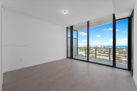 Copropriété à vendre à Miami Beach, Floride: 2 chambres, 113.15 m2 № 2255198 - photo 16