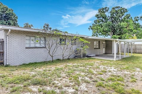 House in Tampa, Florida 4 bedrooms, 137.96 sq.m. № 2116383 - photo 5