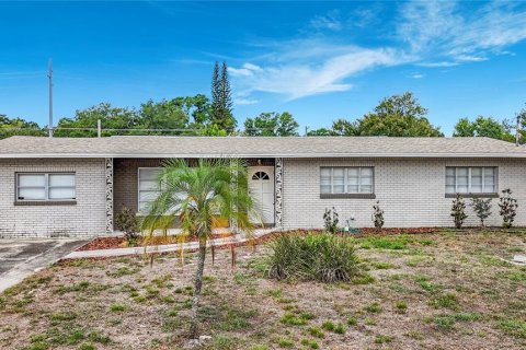 Casa en Tampa, Florida 4 dormitorios, 137.96 m2 № 2116383