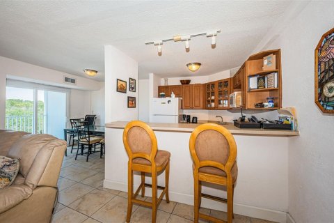 Condominio en venta en Saint Petersburg, Florida, 1 dormitorio, 65.77 m2 № 1735540 - foto 12