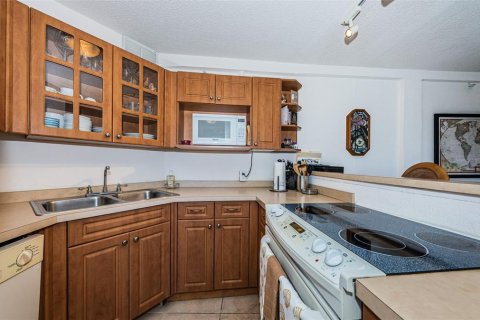 Condominio en venta en Saint Petersburg, Florida, 1 dormitorio, 65.77 m2 № 1735540 - foto 3