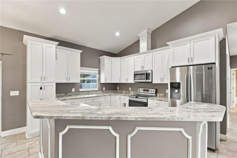 House in Ocala, Florida 4 bedrooms, 156.82 sq.m. № 2393893 - photo 13