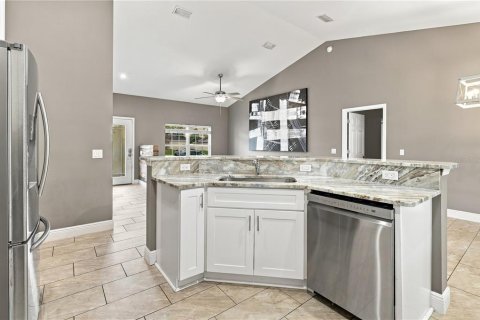 House in Ocala, Florida 4 bedrooms, 156.82 sq.m. № 2393893 - photo 15