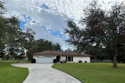 House in Sarasota, Florida 5 bedrooms, 218.69 sq.m. № 1631037 - photo 1