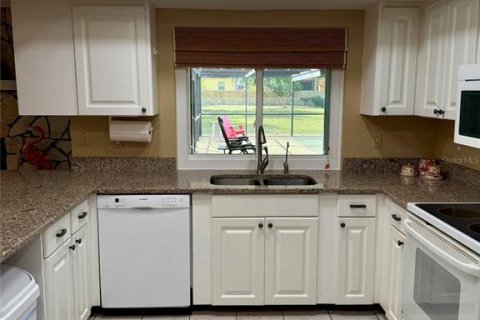 House in Sarasota, Florida 5 bedrooms, 218.69 sq.m. № 1631037 - photo 19