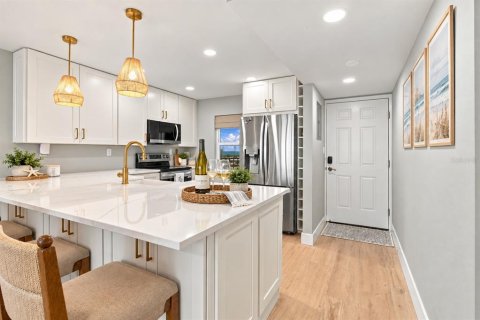Copropriété à louer à Longboat Key, Floride: 2 chambres, 89.28 m2 № 2384150 - photo 4