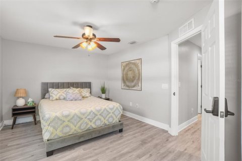 House in Fort Myers, Florida 2 bedrooms, 99.13 sq.m. № 1602373 - photo 15