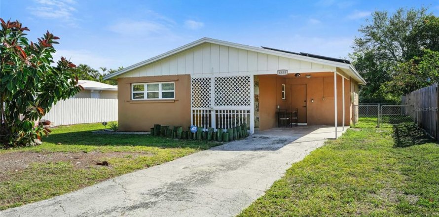 House in Fort Myers, Florida 2 bedrooms, 99.13 sq.m. № 1602373