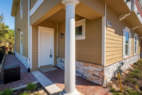 Adosado en venta en Kissimmee, Florida, 5 dormitorios, 189.89 m2 № 2150176 - foto 3