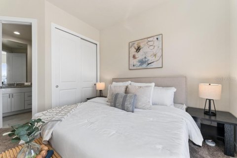 Adosado en venta en Kissimmee, Florida, 5 dormitorios, 189.89 m2 № 2150176 - foto 20