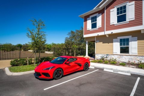 Adosado en venta en Kissimmee, Florida, 5 dormitorios, 189.89 m2 № 2150176 - foto 2