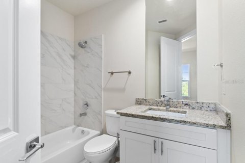 Adosado en venta en Kissimmee, Florida, 5 dormitorios, 189.89 m2 № 2150176 - foto 28
