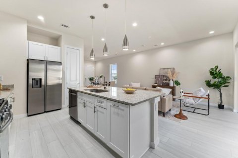 Adosado en venta en Kissimmee, Florida, 5 dormitorios, 189.89 m2 № 2150176 - foto 14