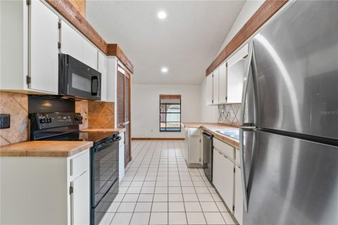 House in Tampa, Florida 3 bedrooms, 150.78 sq.m. № 1792942 - photo 27