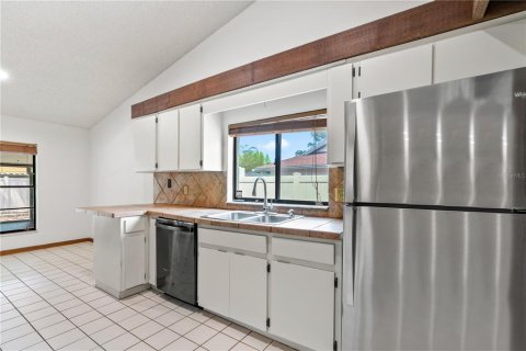 House in Tampa, Florida 3 bedrooms, 150.78 sq.m. № 1792942 - photo 26