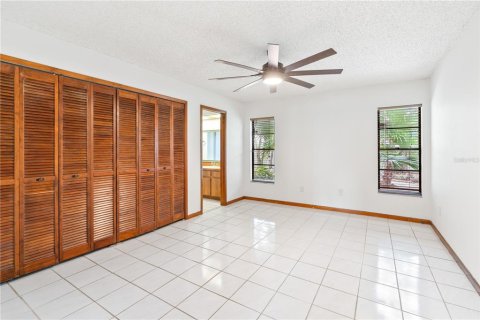 House in Tampa, Florida 3 bedrooms, 150.78 sq.m. № 1792942 - photo 30