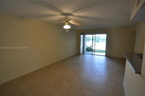 Copropriété à vendre à Oakland Park, Floride: 1 chambre, 74.51 m2 № 2153886 - photo 6