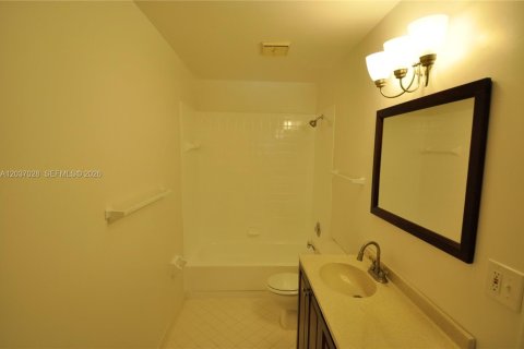 Copropriété à vendre à Oakland Park, Floride: 1 chambre, 74.51 m2 № 2153886 - photo 8