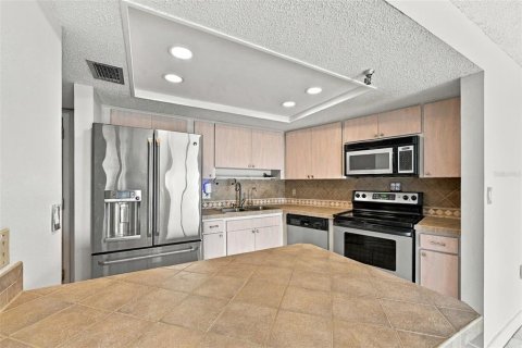 Copropriété à louer à Saint Petersburg, Floride: 1 chambre, 76.64 m2 № 2415097 - photo 7