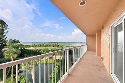 Copropriété à louer à Saint Petersburg, Floride: 1 chambre, 76.64 m2 № 2415097 - photo 25