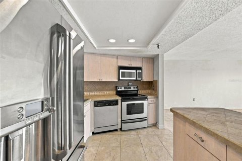 Copropriété à louer à Saint Petersburg, Floride: 1 chambre, 76.64 m2 № 2415097 - photo 4