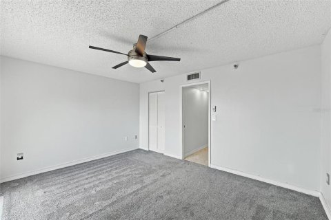 Copropriété à louer à Saint Petersburg, Floride: 1 chambre, 76.64 m2 № 2415097 - photo 17