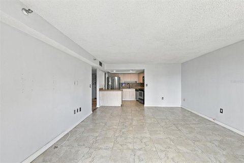 Copropriété à louer à Saint Petersburg, Floride: 1 chambre, 76.64 m2 № 2415097 - photo 10