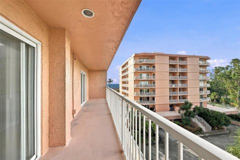Copropriété à louer à Saint Petersburg, Floride: 1 chambre, 76.64 m2 № 2415097 - photo 24