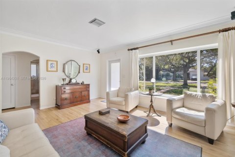 House in Miami Shores, Florida 3 bedrooms, 179.95 sq.m. № 2026872 - photo 16