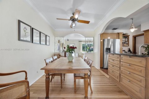 House in Miami Shores, Florida 3 bedrooms, 179.95 sq.m. № 2026872 - photo 20