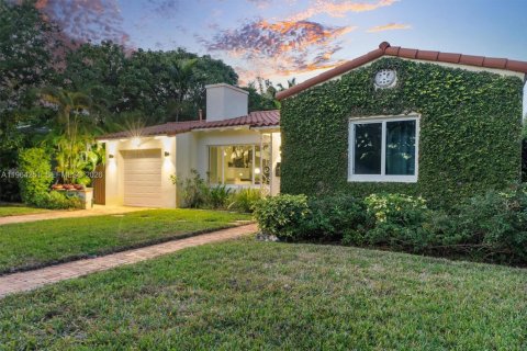 House in Miami Shores, Florida 3 bedrooms, 179.95 sq.m. № 2026872 - photo 6