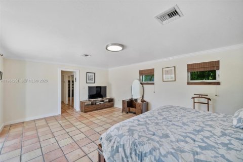 House in Miami Shores, Florida 3 bedrooms, 179.95 sq.m. № 2026872 - photo 30