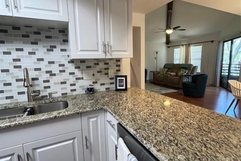 Condo in Palm Harbor, Florida, 2 bedrooms  № 1658263 - photo 4