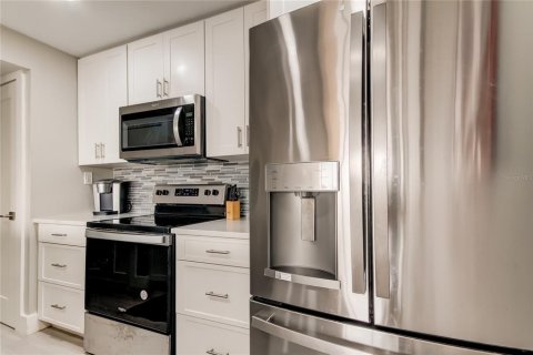 Condominio en venta en Clearwater, Florida, 2 dormitorios, 110.18 m2 № 1844229 - foto 13