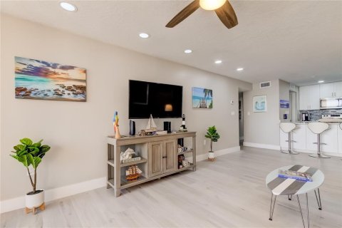 Condominio en venta en Clearwater, Florida, 2 dormitorios, 110.18 m2 № 1844229 - foto 8