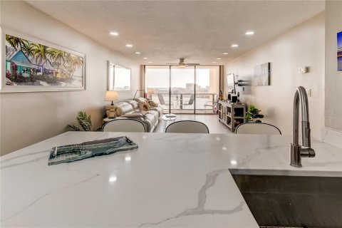 Condominio en venta en Clearwater, Florida, 2 dormitorios, 110.18 m2 № 1844229 - foto 14