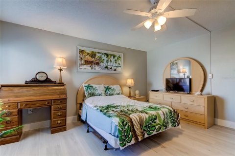 Condominio en venta en Clearwater, Florida, 2 dormitorios, 110.18 m2 № 1844229 - foto 28