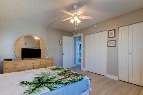 Condominio en venta en Clearwater, Florida, 2 dormitorios, 110.18 m2 № 1844229 - foto 29