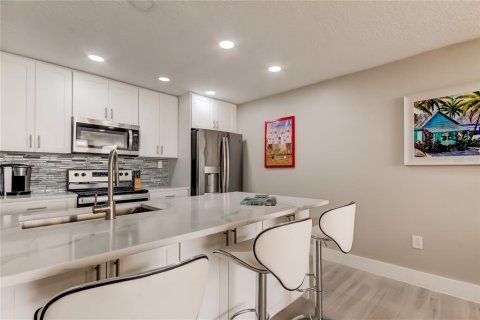 Condominio en venta en Clearwater, Florida, 2 dormitorios, 110.18 m2 № 1844229 - foto 12