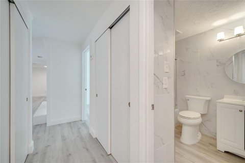 Casa en venta en Orlando, Florida, 4 dormitorios, 144 m2 № 1796010 - foto 18