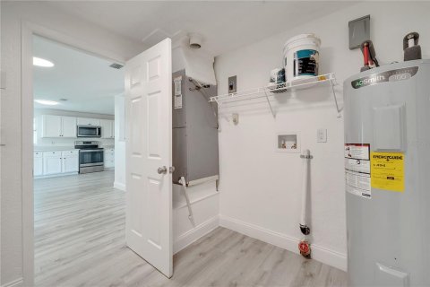 Casa en venta en Orlando, Florida, 4 dormitorios, 144 m2 № 1796010 - foto 9