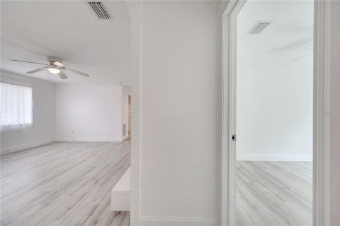 Casa en venta en Orlando, Florida, 4 dormitorios, 144 m2 № 1796010 - foto 14