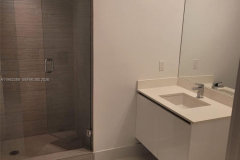 Condo in Sunny Isles Beach, Florida, 2 bedrooms  № 2026711 - photo 18