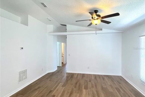 House in Sanford, Florida 3 bedrooms, 102.1 sq.m. № 1776908 - photo 3
