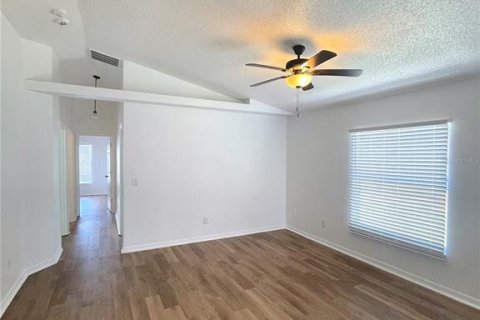 House in Sanford, Florida 3 bedrooms, 102.1 sq.m. № 1776908 - photo 2