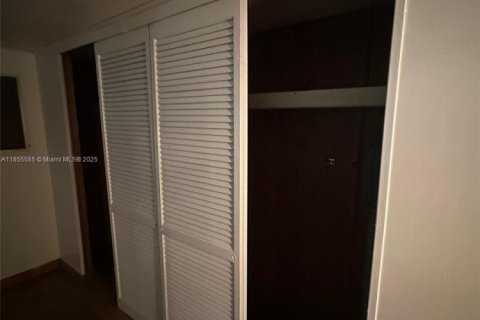 Снять в аренду квартиру в Бока-Ратон, Флорида 3 спальни, 74.69м2, № 1880392 - фото 14