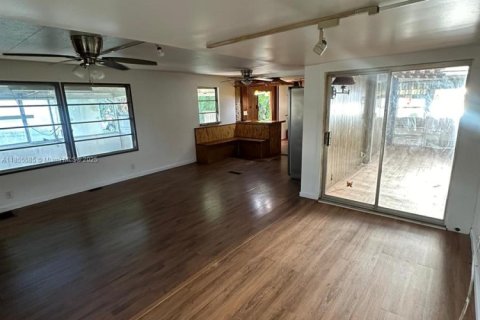 Снять в аренду квартиру в Бока-Ратон, Флорида 3 спальни, 74.69м2, № 1880392 - фото 11